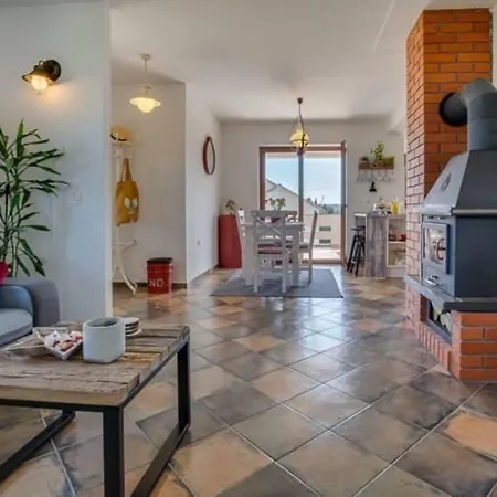 Holiday House Olea 别墅 *